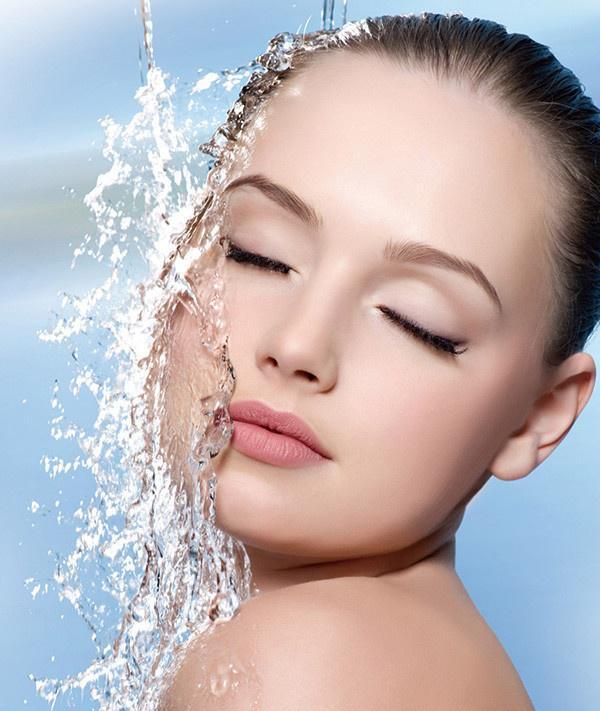 告别皮肤干燥油光满面！5款救命爽肤水帮你滋养活化细胞调节平衡