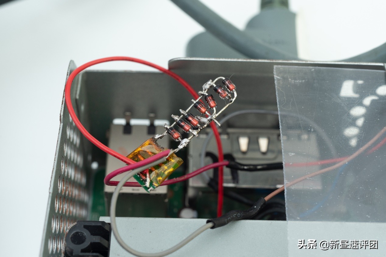 xbox360白色老版怎么拆,xbox360维修视频教程