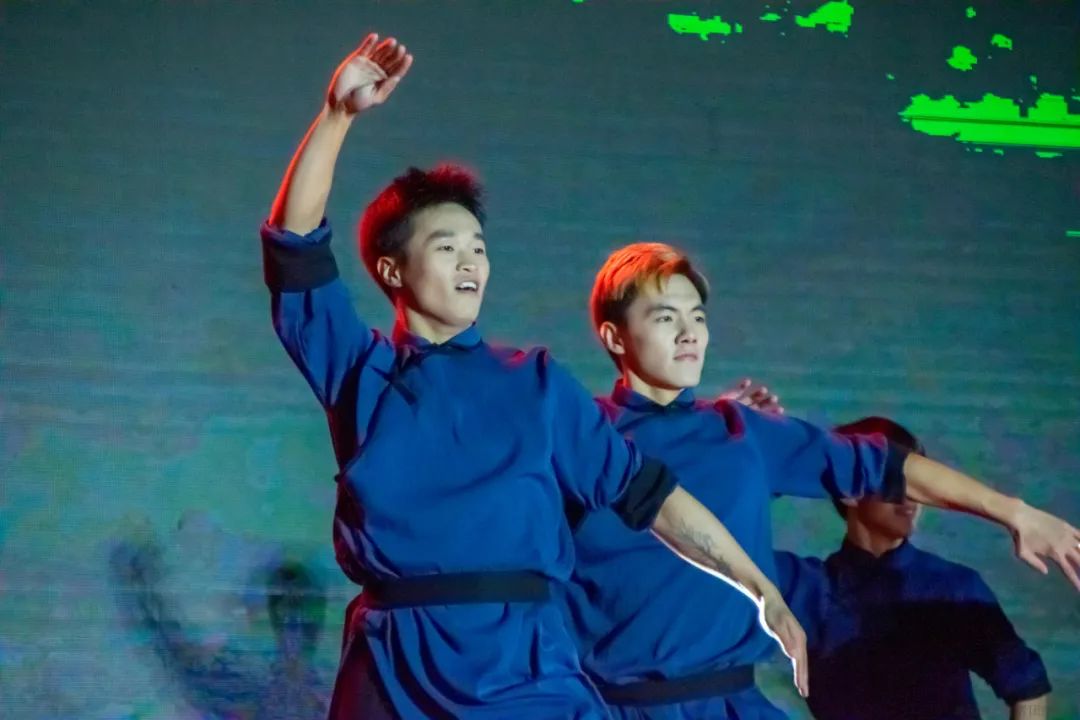 贵州大学科技学院2017级迎新晚会,各大高校迎新晚会视频