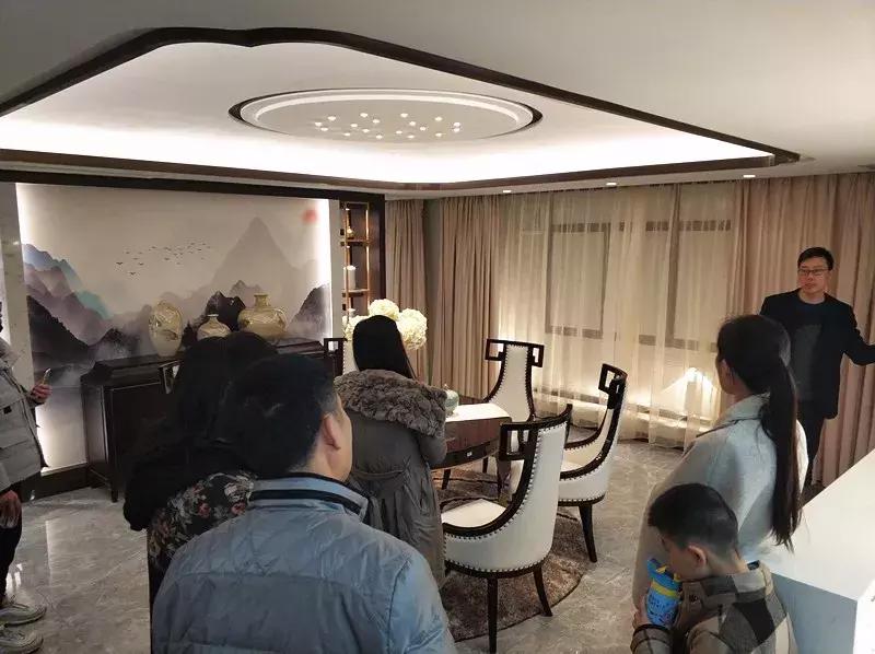 走进亮美嘉，感受光魅力