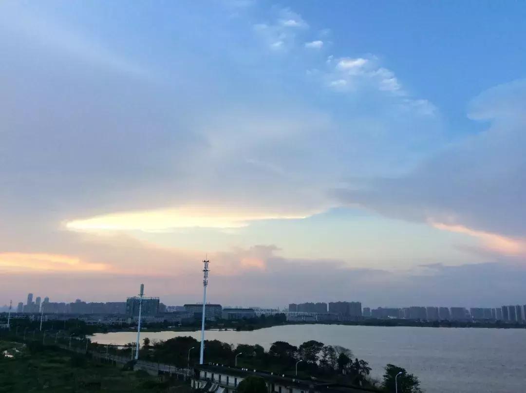 这样的青春，混迹过黄家湖大学城的人都会懂