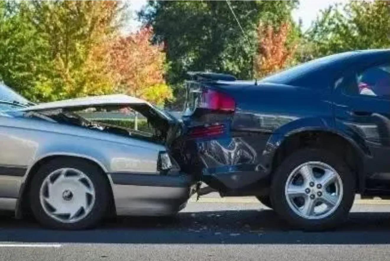 车子被对方撞了有折旧费理赔吗,新车被撞能否要求折旧费赔偿