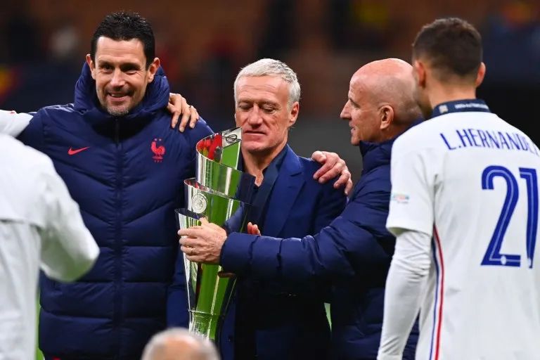 德尚公布法国名单,德尚率领法国夺冠