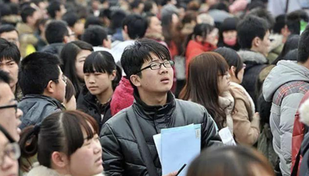 大学英语四级成绩公布,考不过有啥后果?至少这两件好事没戏了