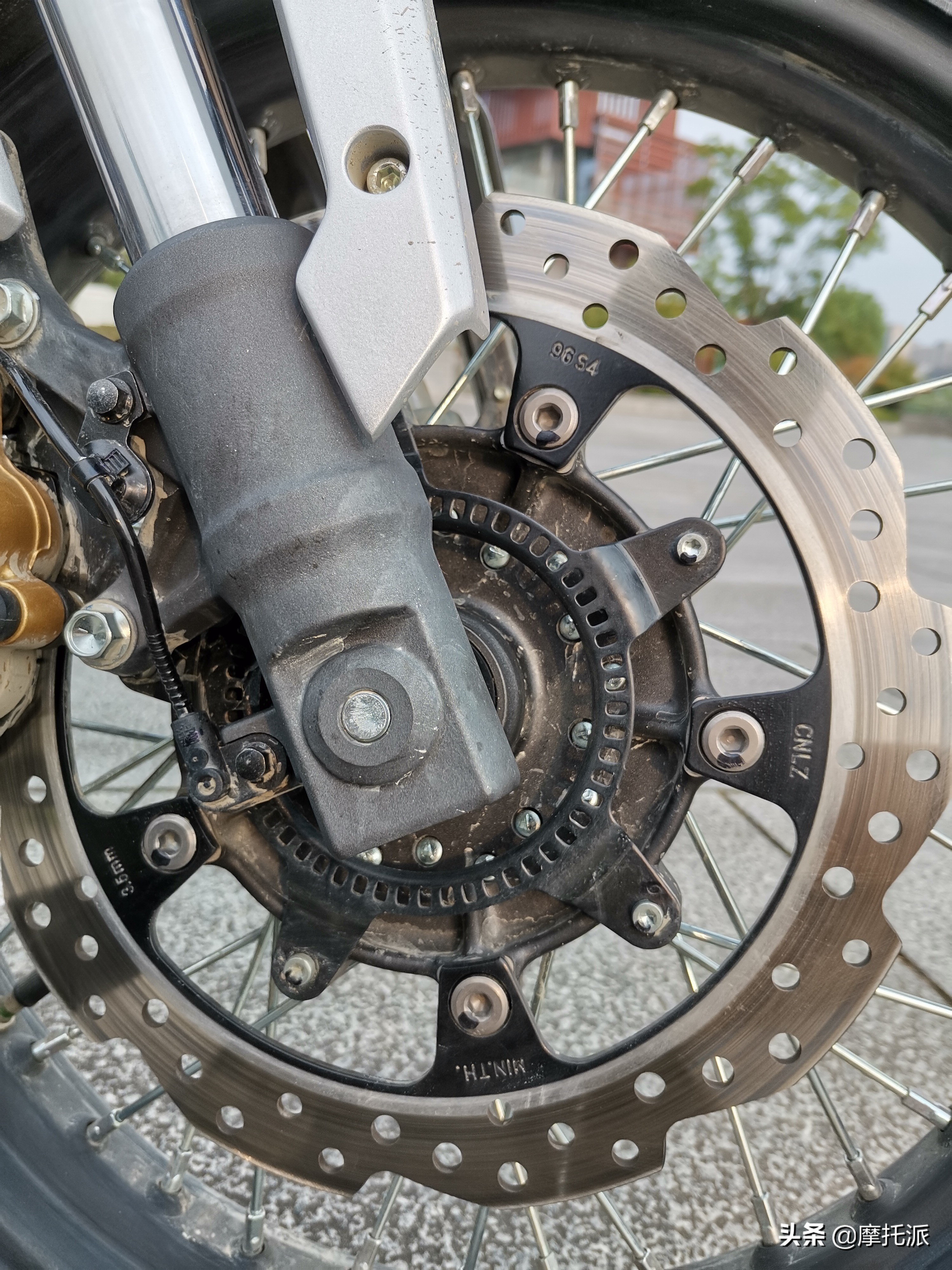 这是一篇骑行500余公里后的车评，关于鸷道190的点点滴滴