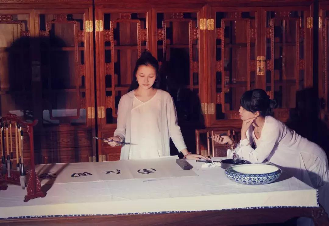 最美诗经十三首一生至少读一次,中国最美的10篇古文鉴赏