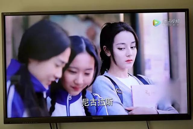 爱奇艺投屏电视需要下软件吗,爱奇艺投屏设备哪个好