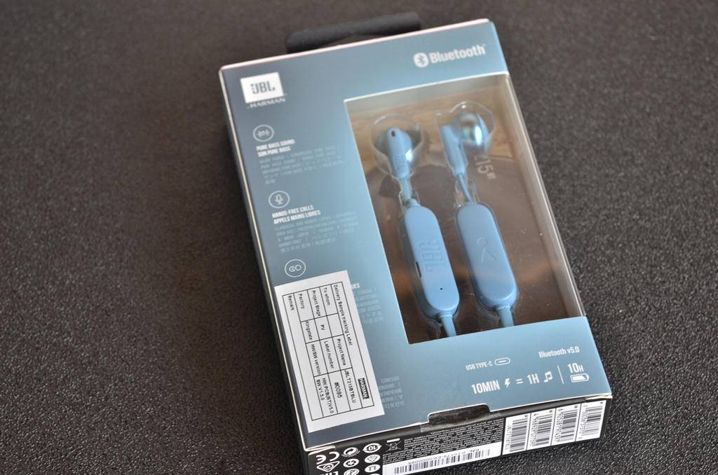 原装进口jbl蓝牙音箱价格,jbltune215bt无线耳机评测