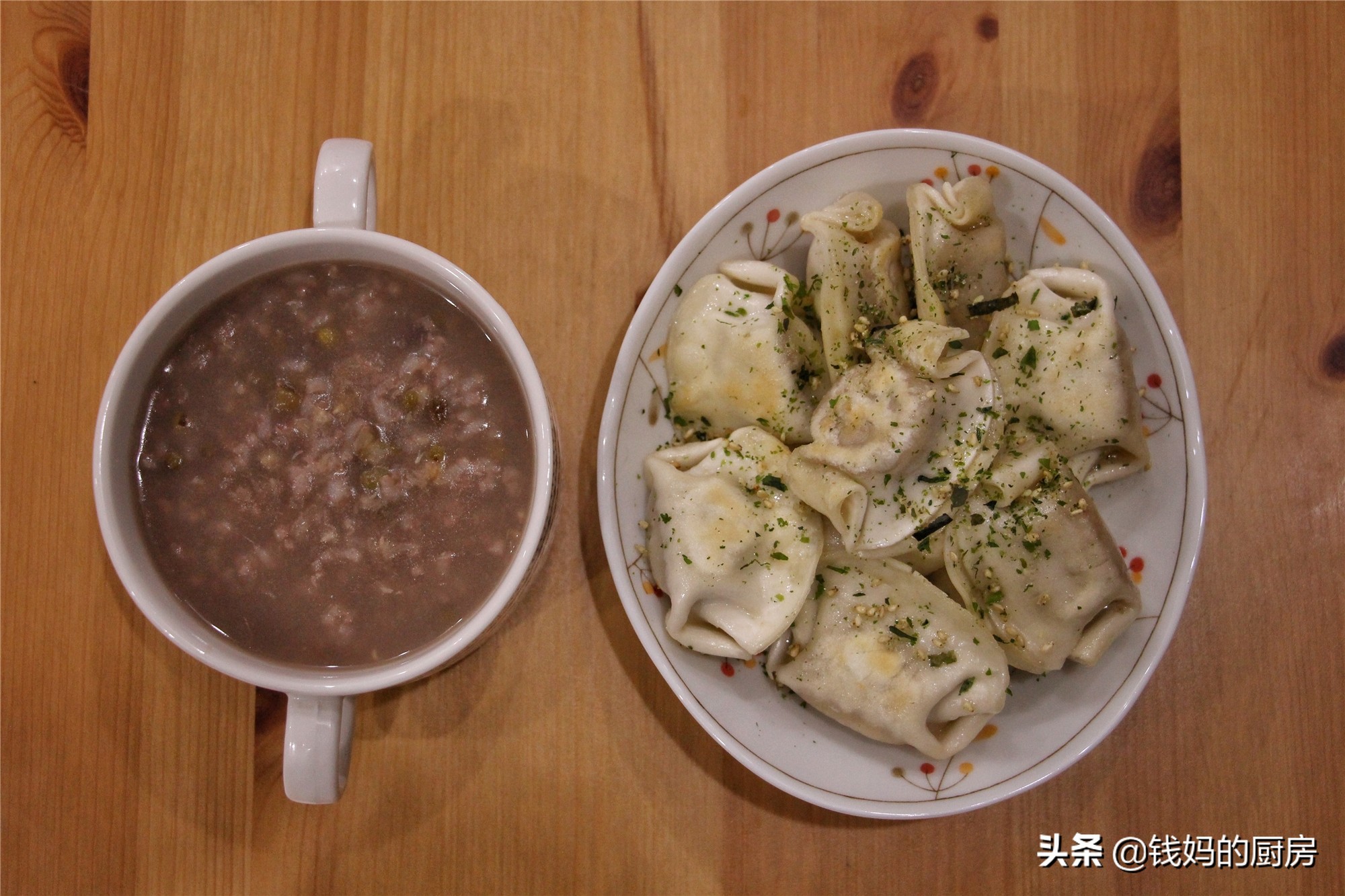 一家三口冬日晚餐,一家三口的晚餐简单平淡