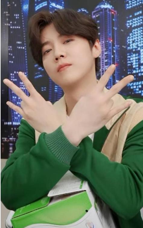 薇娅直播间秒变吃播现场,鹿晗快问快答,信息量有点大