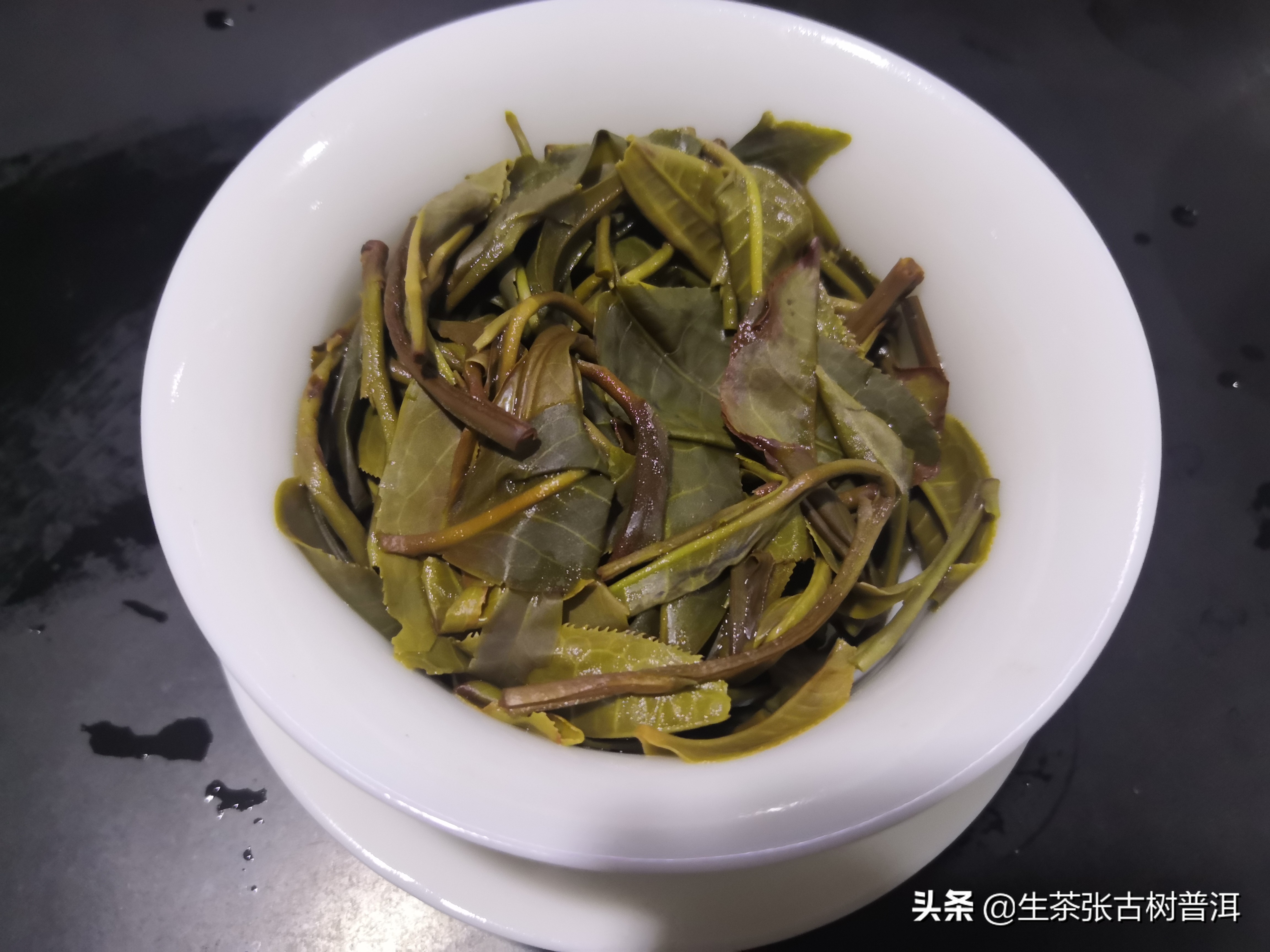 坝歪古树茶口感怎么样,南糯山半坡老寨古树茶口感