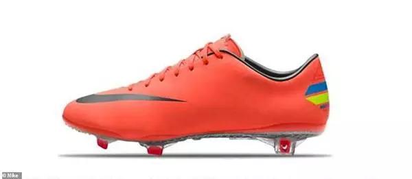 c罗的最新球鞋,c罗最新个人球鞋