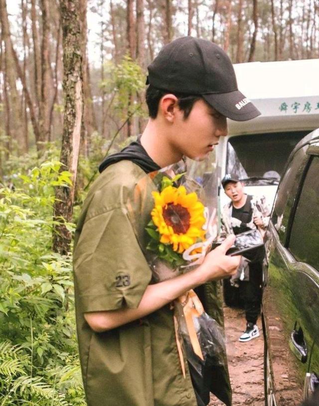 肖战所有代言都取消了吗,肖战解除代言了吗