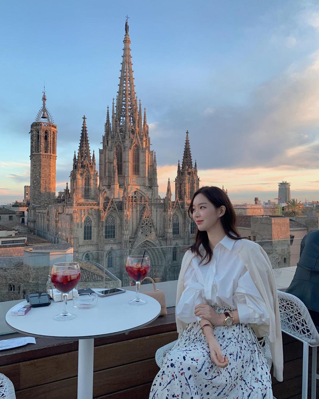 今年盛行“吸氧式”穿法，男性偏爱这类，30岁以上女生要学习