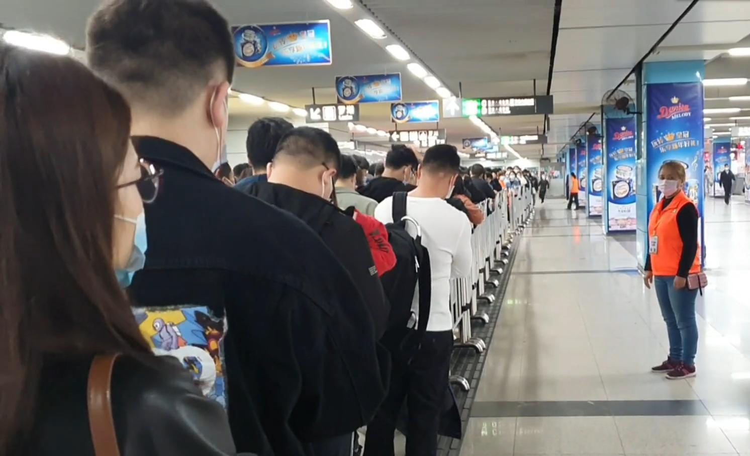 深圳固戍早高峰排队,深圳固戍地铁最早几点开