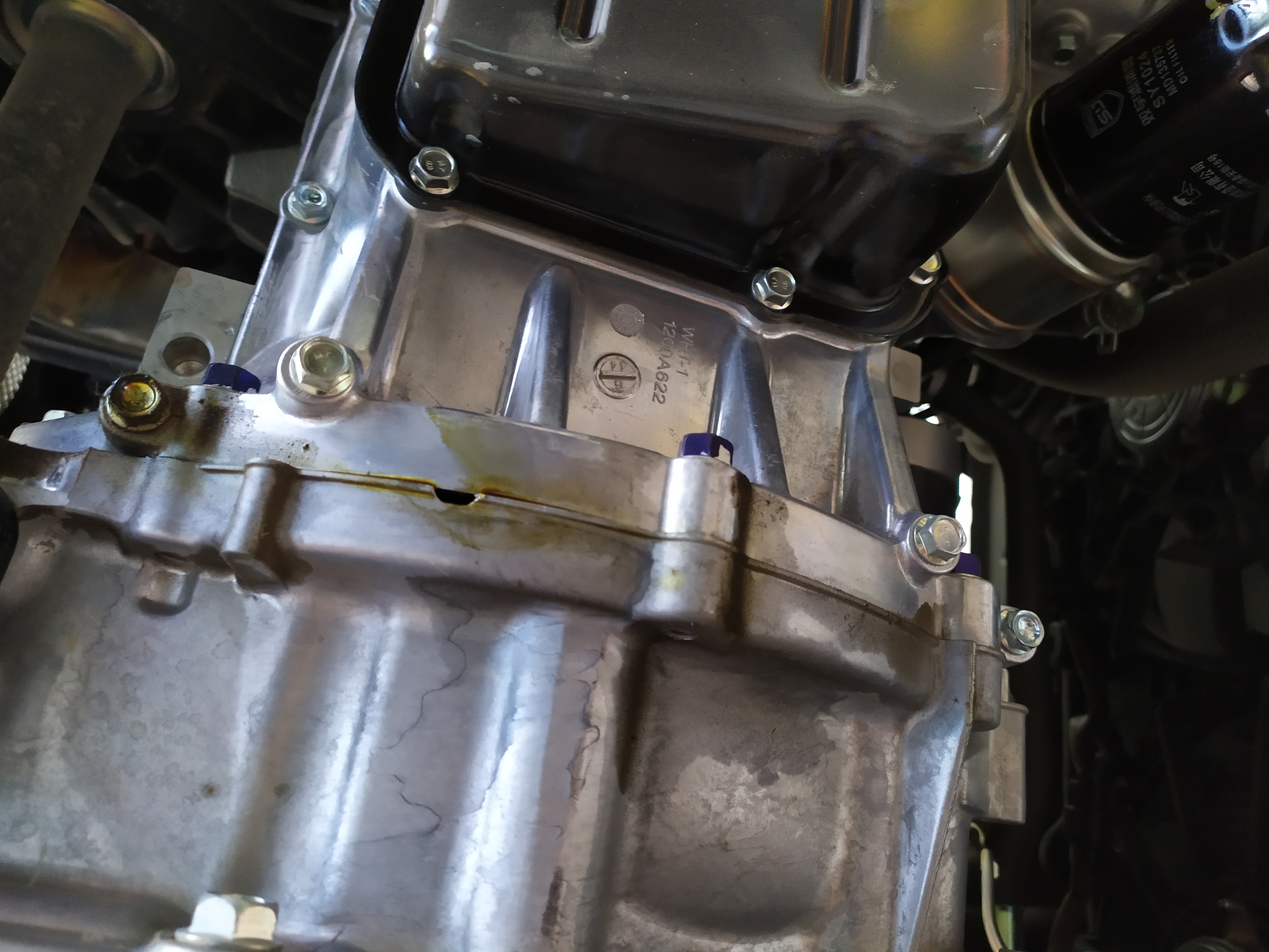 宝马x1机油保养价格,宝马x1测量机油油位