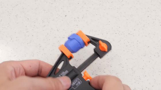 日本小哥攒钱,日本小伙收集指甲做戒指