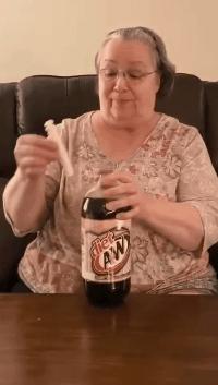 gif搞笑动图足球,搞笑足球动图gif