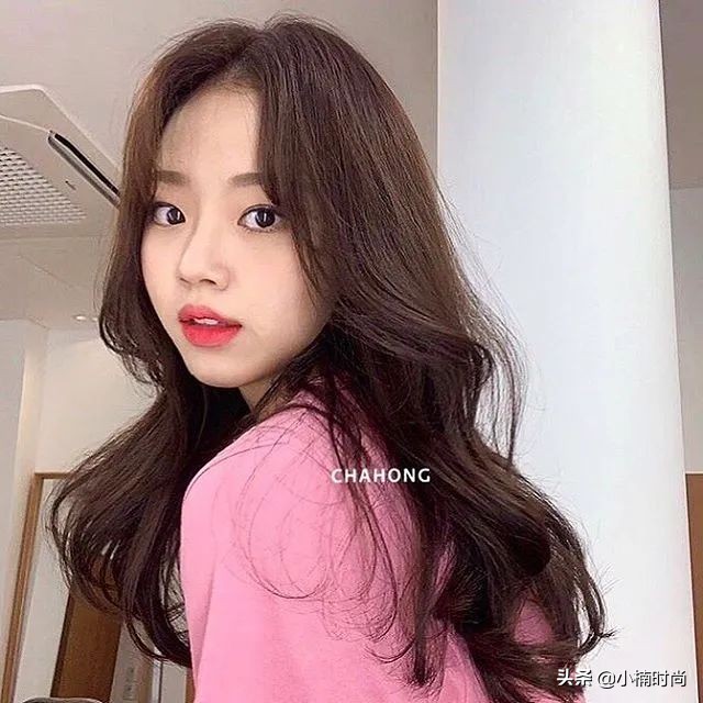 秃脑门适合的刘海,脑门正中间秃适合什么刘海