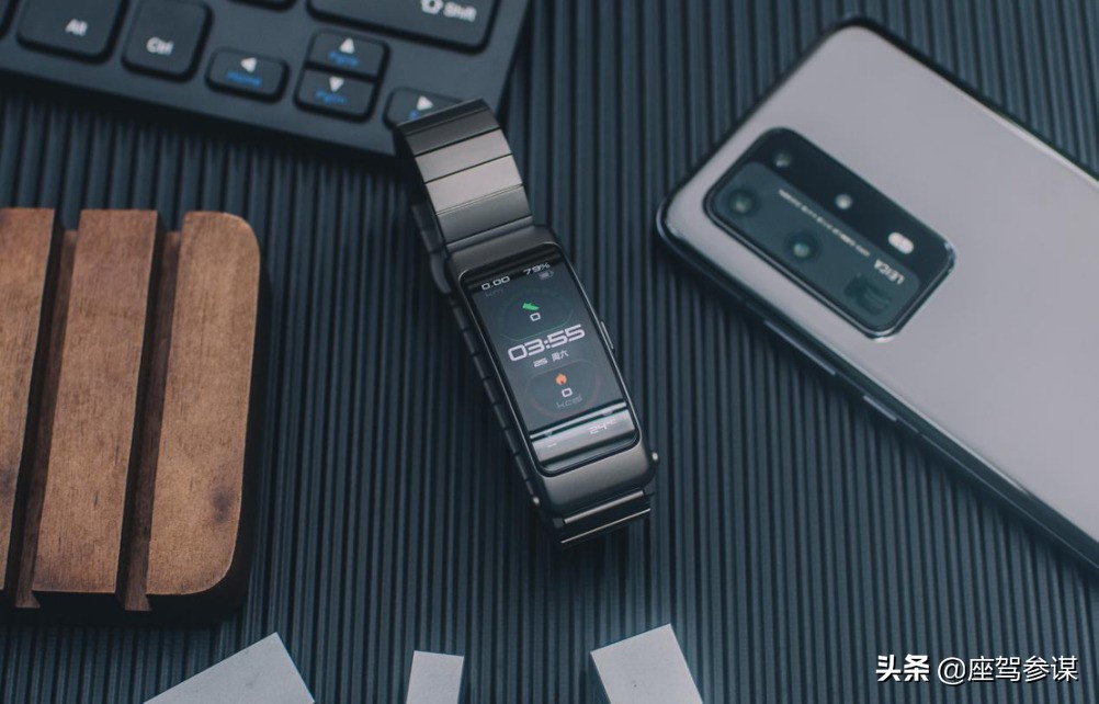 开车来电秒接听“腕上蓝牙耳机”华为手环B6今日开售