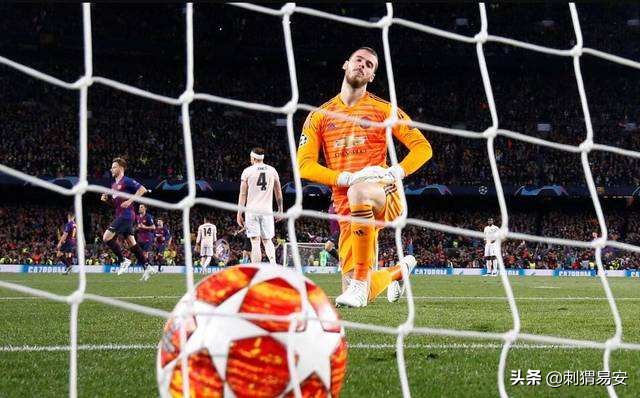 曼联套用什么阵型,曼联三中卫体系