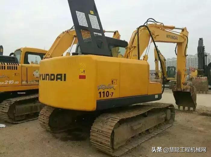 小松110-7挖机怎么样,小松110-7和m8的区别