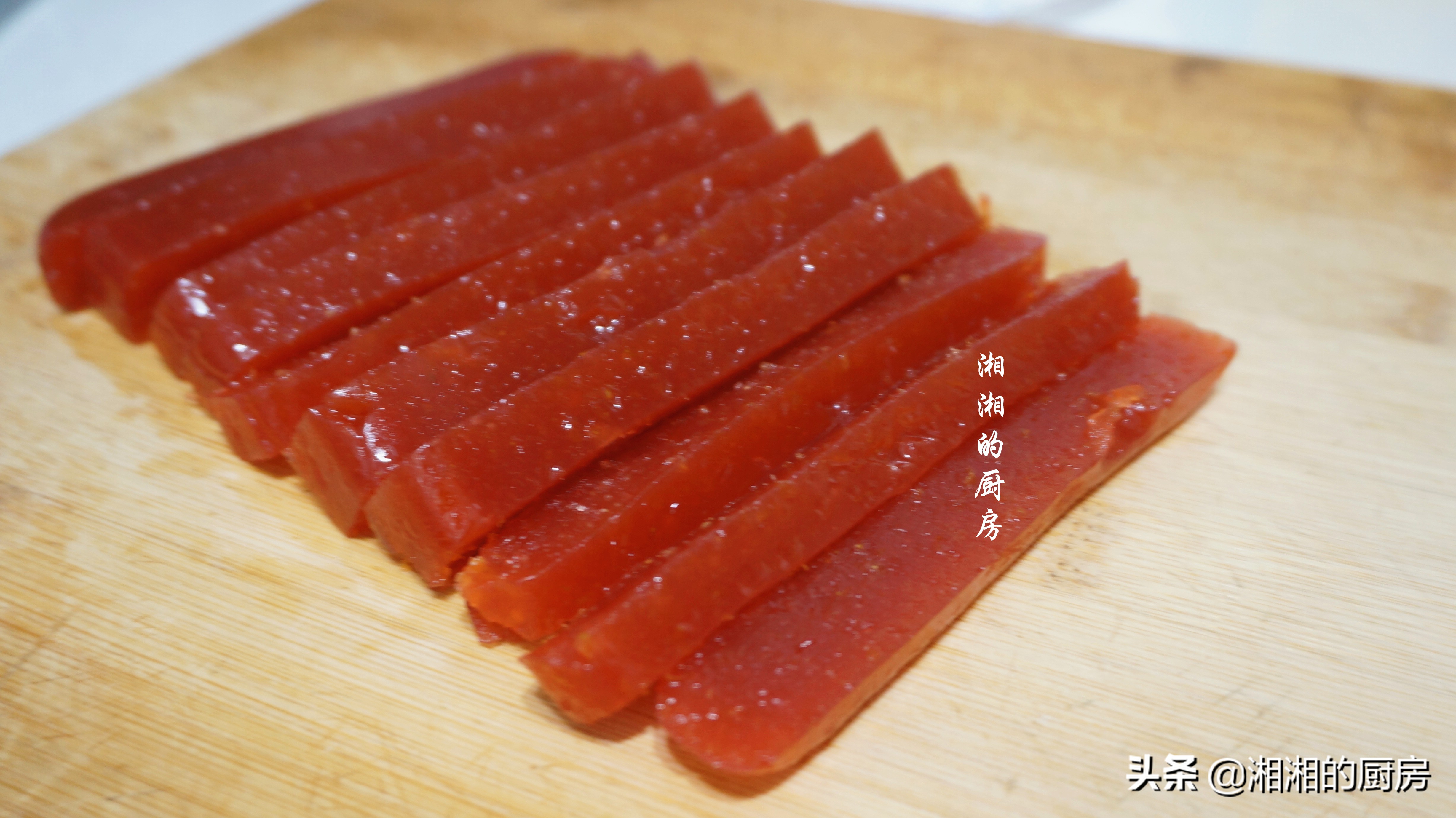 山楂糕怎么弄不酸,山楂糕不成形能放锅里重新熬吗