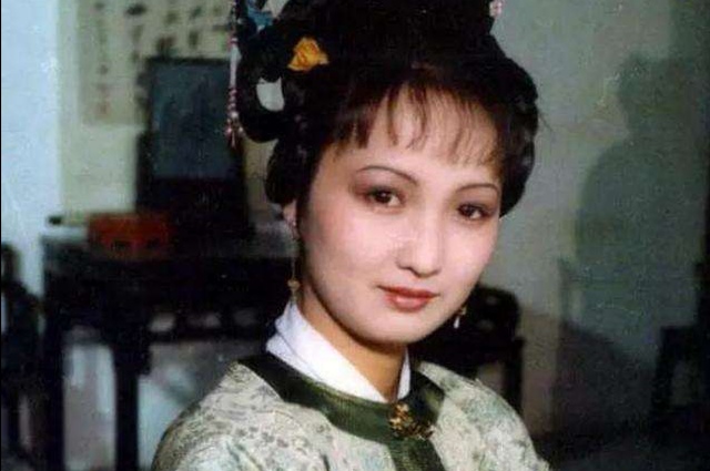 红楼梦大观园里起诗社,探春请大观园中的人起诗社