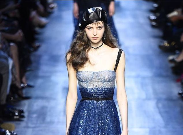 适合微胖穿的吊带裙,清凉感满满的吊带裙更适合夏天