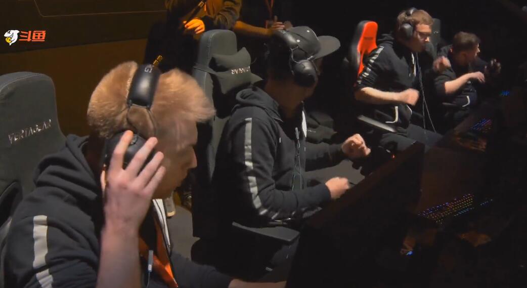 韦神4am征服fgs,世界赛韦神让4am保护omg进圈视频