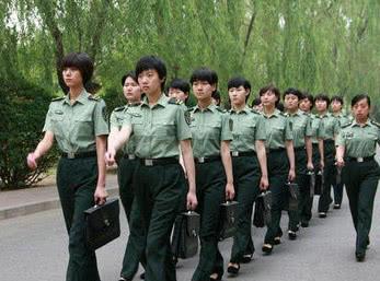 女兵服役期间可以生孩子吗,女兵服役期间生子怎么处理