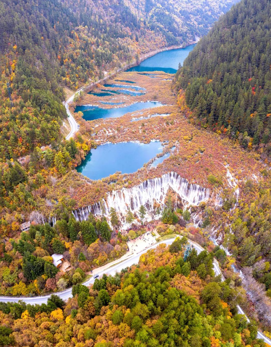 九寨更迷人,神奇的九寨景色迷人惹人醉