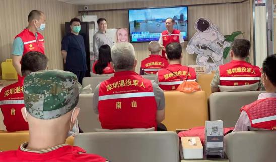 学党史办实事促健康,学党史关爱老党员