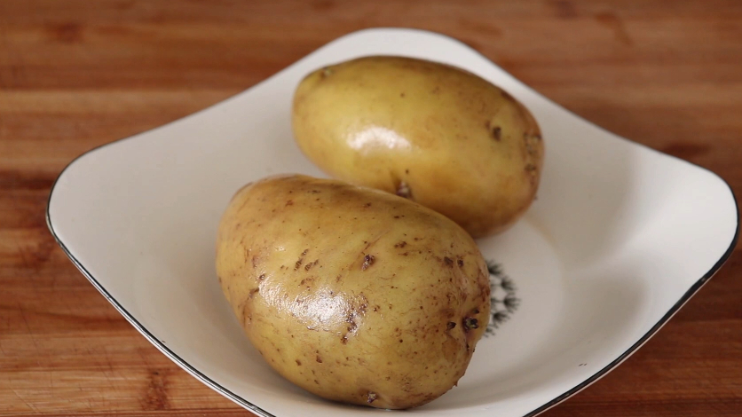 在家也能吃好吃的薯条,想吃薯条别去买了学会这种做法