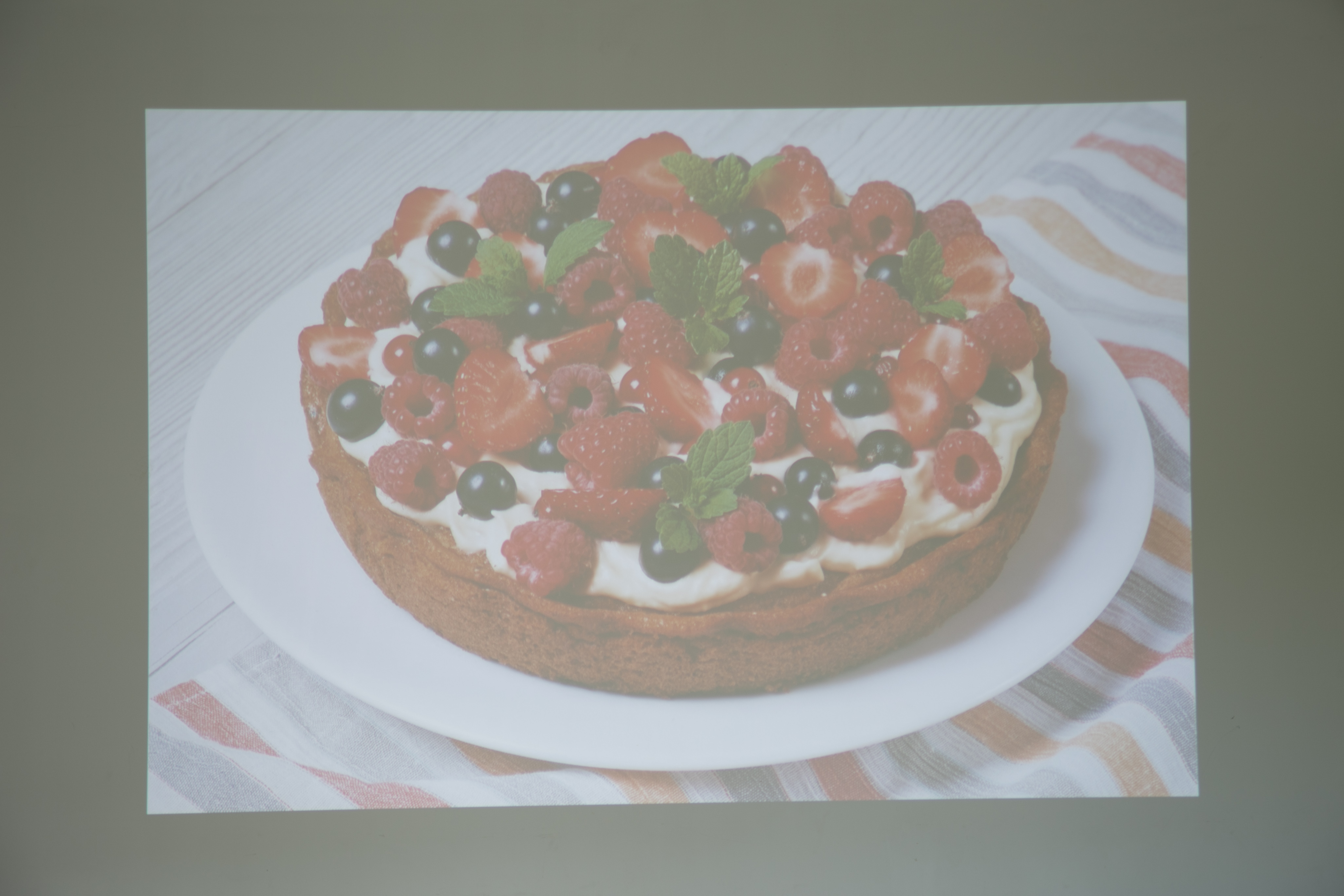 4k投影看1080p效果,全面屏对比