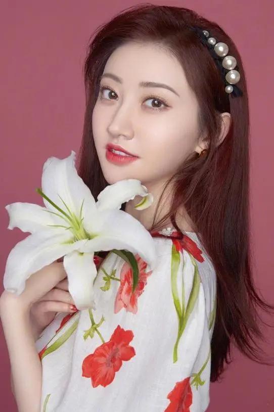 除了优雅贵气,珍珠还能休闲、叛逆、又嘻哈?