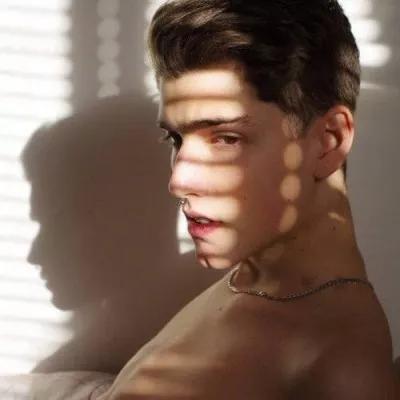 欧美头像ins高级小孩,欧美大叔成熟有魅力头像