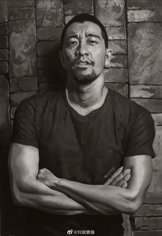 刘斌素描技法用的绘画材料,刘斌素描用的什么笔