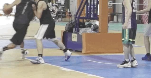 uaspawn2恩比德2代,安德玛恩比德比赛spawn2