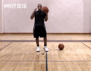 篮球基础球性训练动作要领,篮球运球基本功教学从零开始