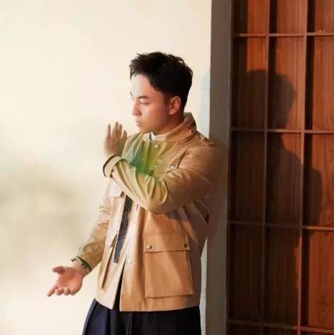 释小龙已经结婚了吗,释小龙结了婚吗