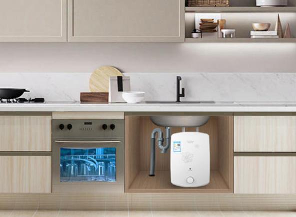 热水龙头和小厨宝哪种更实用,厨房热水器和即热水龙头哪个好用