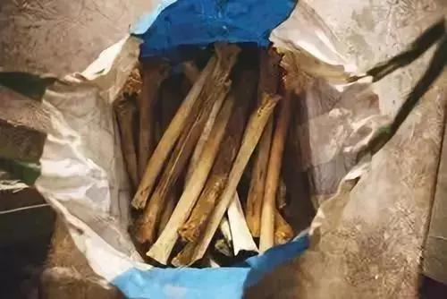 富二代人骨皮包的真实图片,人骨皮包真相曝光