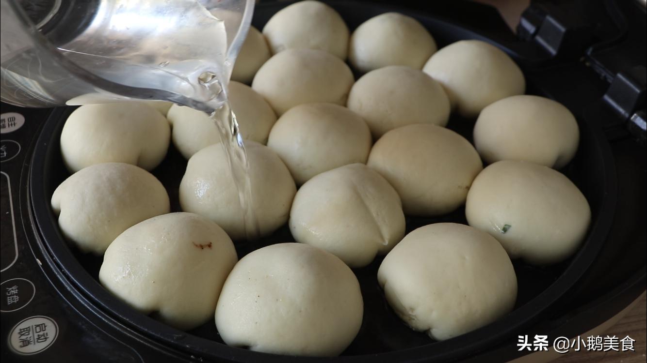 在家做生煎包的做法,教你在家做生煎包