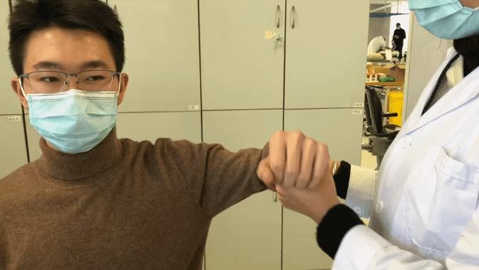 什么原因引起肩周炎手臂活动受限,引起肩周炎疼痛是什么原因