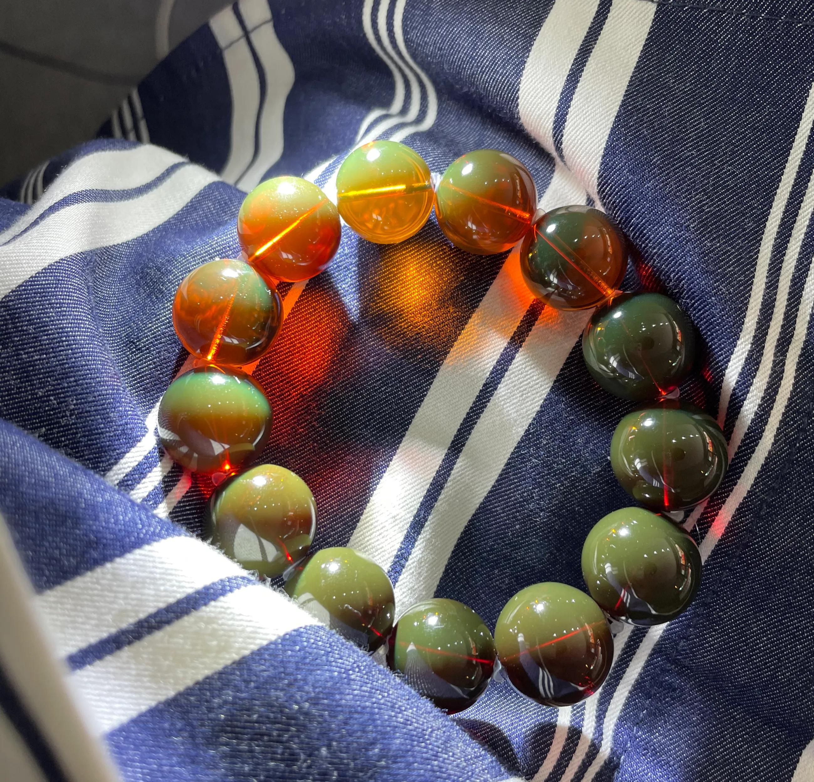 缅甸琥珀属什么档次,俄料琥珀和缅甸琥珀哪个好