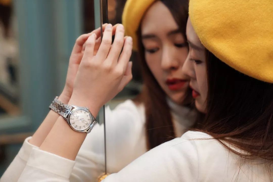 穿搭||把梅花戴上手腕，将魅力藏进时间