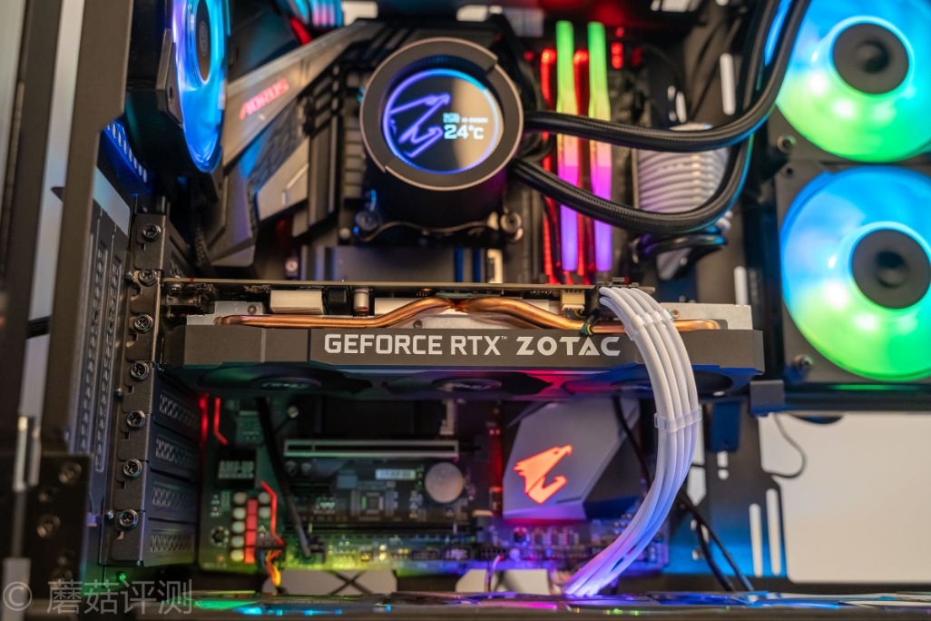 索泰显卡2060s霹雳版oc和x-gaming,索泰rtx2060霹雳oc背板