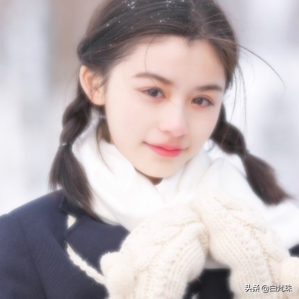 有没有适合干皮用的粉饼推荐,推荐一款好用不卡粉的粉饼