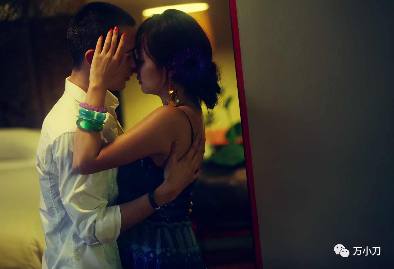 浜湀鏍兼牸鎰熸儏鐖嗘枡,浜湀鑱斿Щ缁椈涓嶆柇